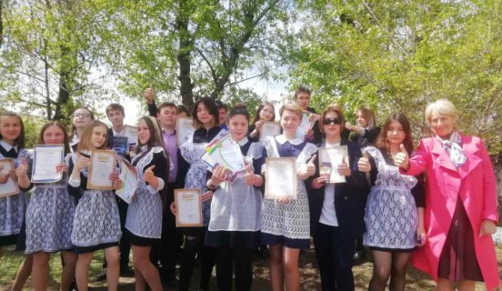 Уроки позади! Нас лето в гости ждет!